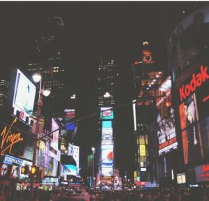 NYカウントダウン体験談。命懸けの10時間！おむつがいる？食事はダメ？